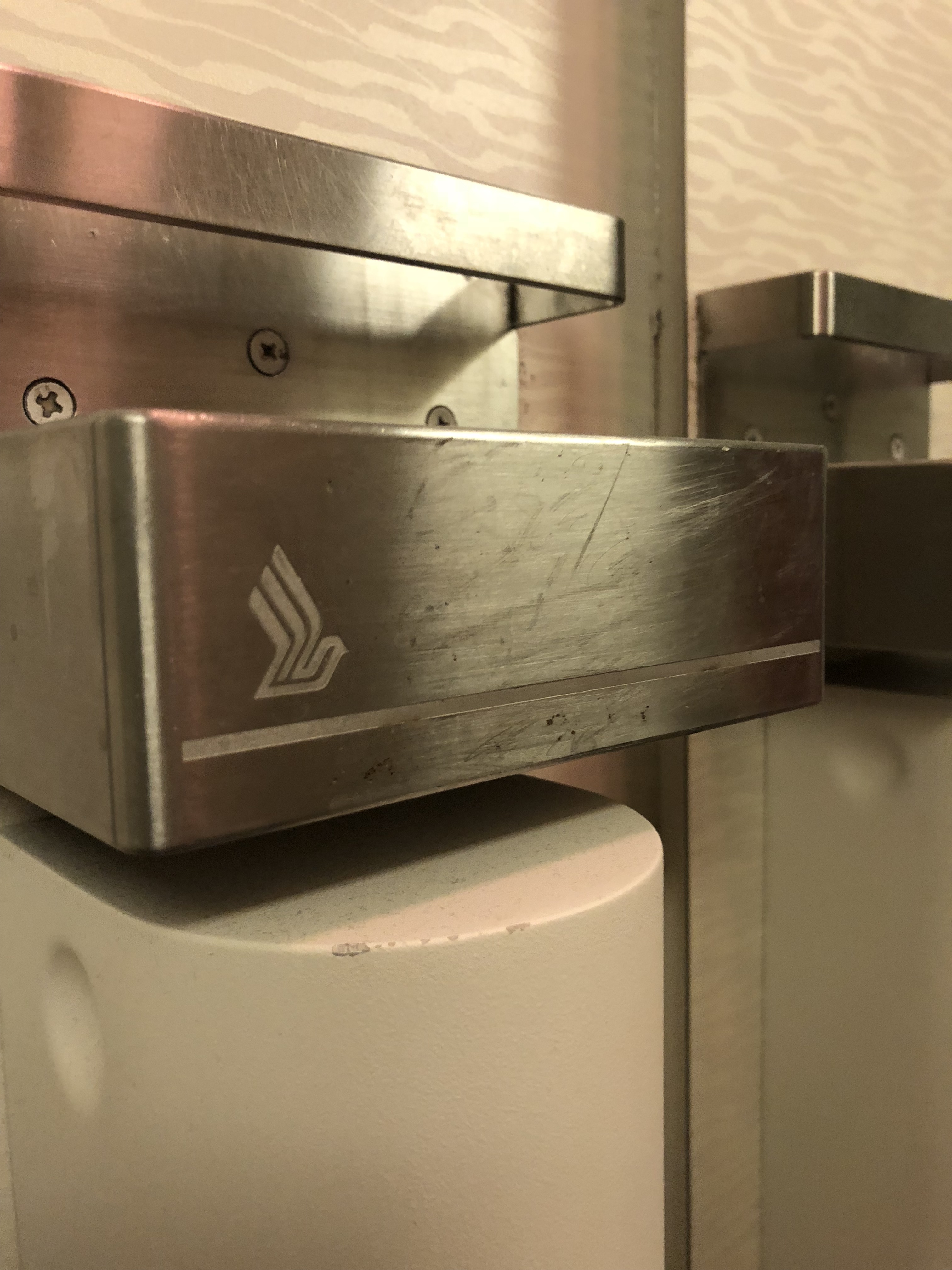 Aside: Singapore Airlines Logo